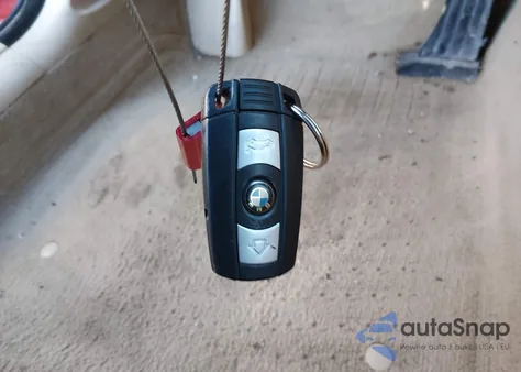 2008 BMW 328I z USA, uszkodzony, nr VIN WBAVA33548KX89925